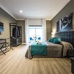 B&B Art House